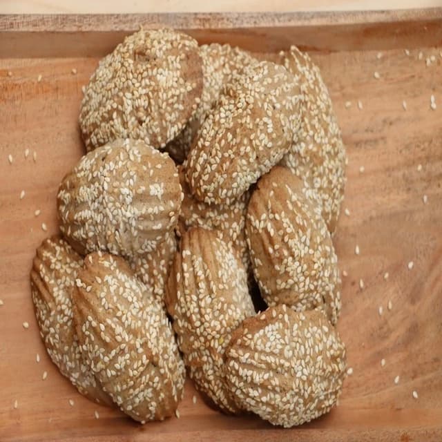 KÖMBE CEVİZLİ 500 GR CAM KAVANOZ İÇİNDE