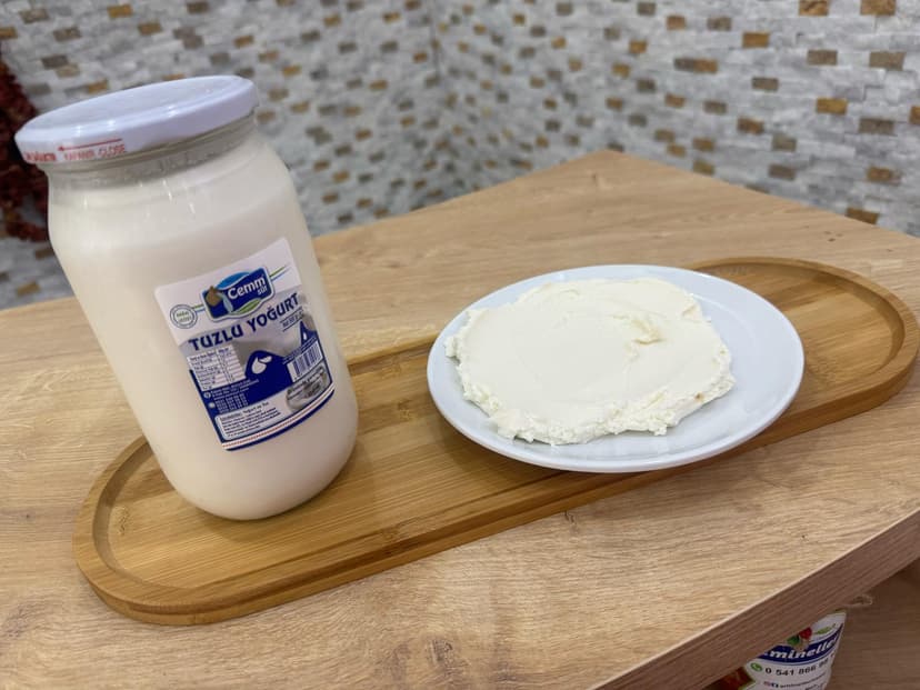 Tuzlu Yoğurt (1 kg) resmi