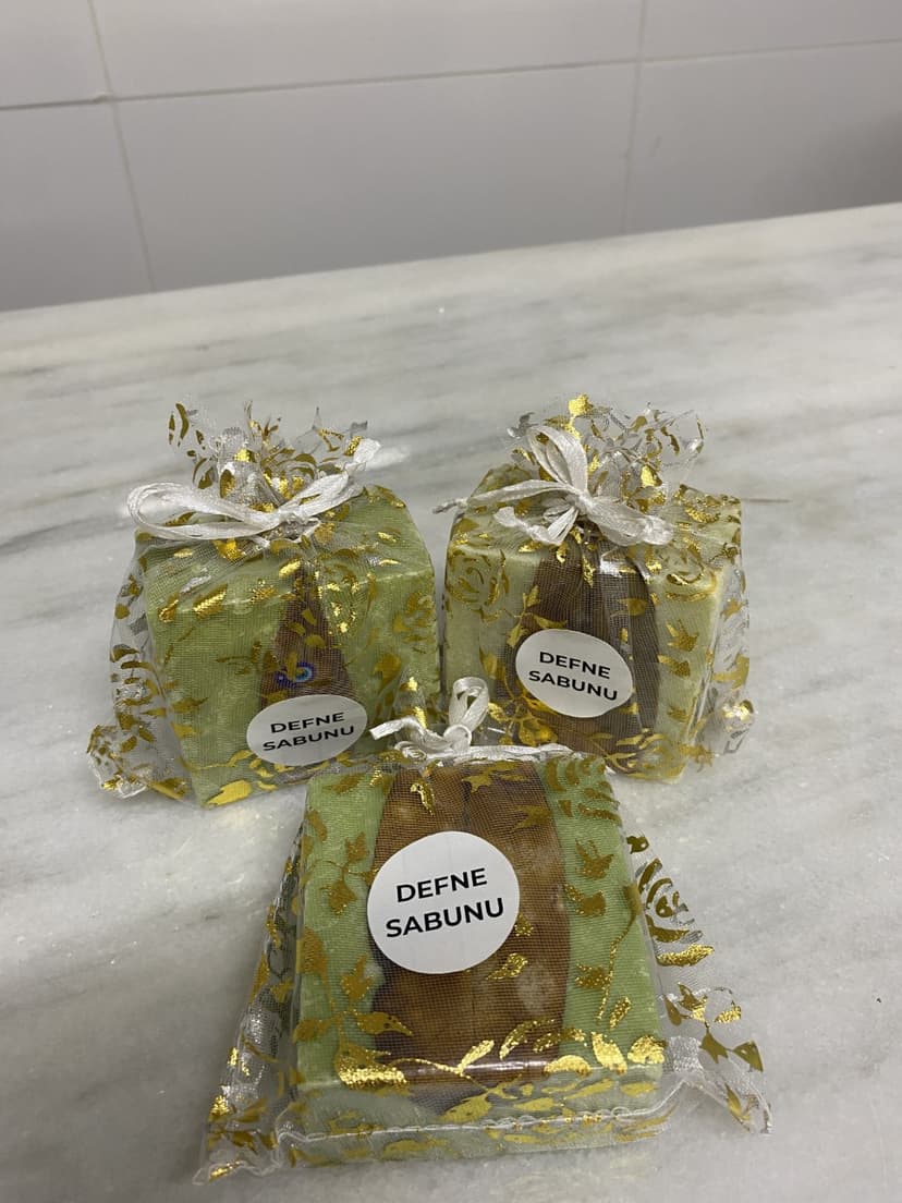 %30 GARLI DEFNE SABUNU (TANE 160 GR) resmi