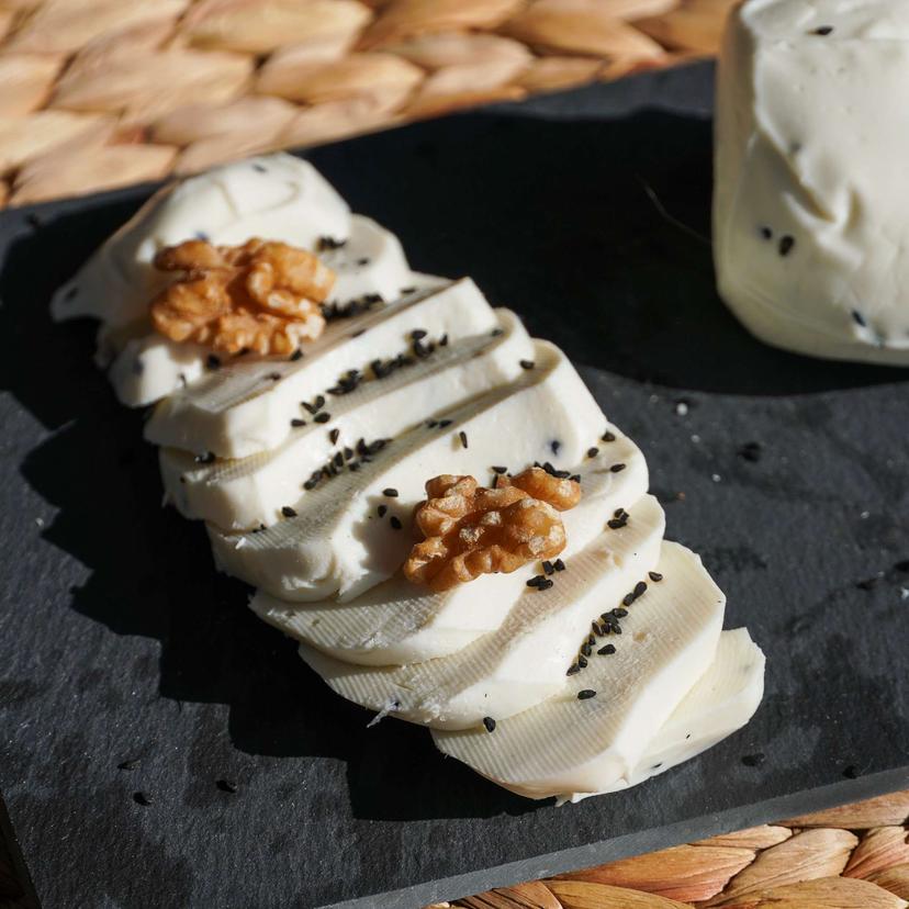 ÇÖREKOTLU LAVAŞ PEYNİRİ 500 GR resmi