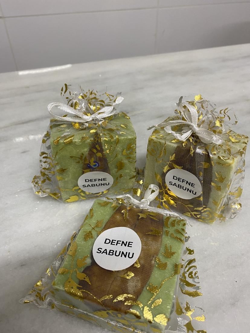 %30 GARLI DEFNE SABUNU (TANE 100 GR) resmi